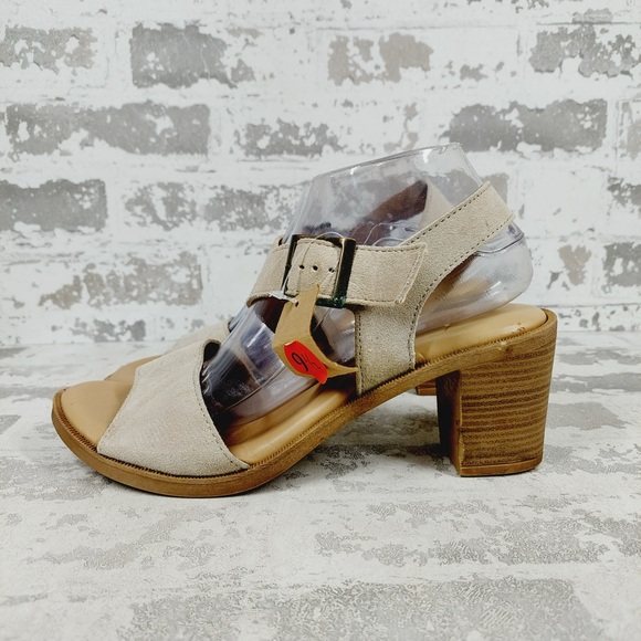 Angela Azzi Beige Leather Open Toe Block Heel Sandals A658 - Picture 1 of 13